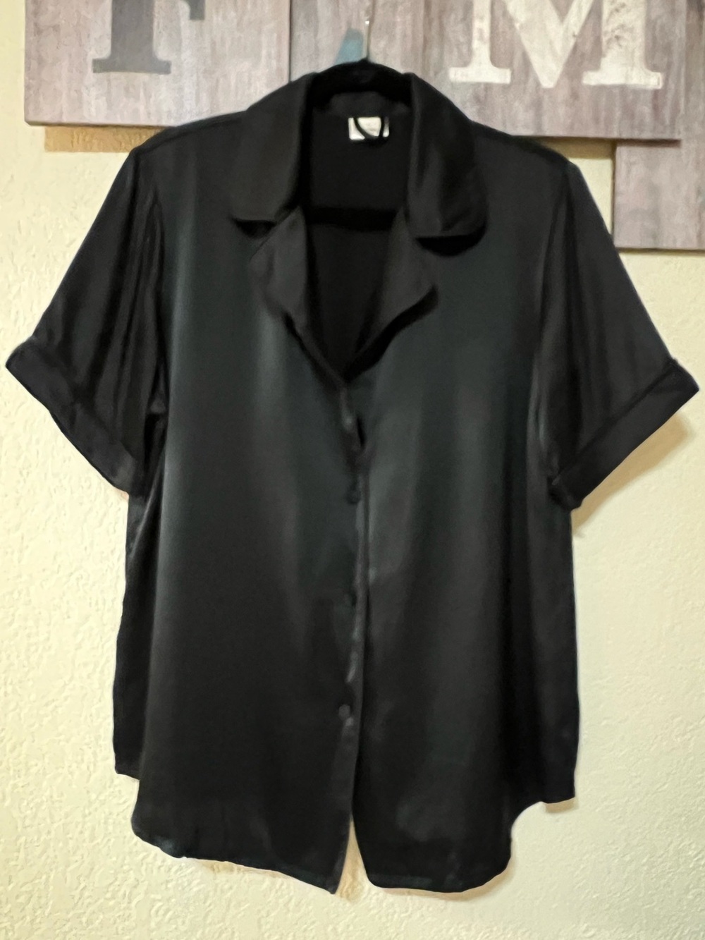 Fishers Finery Women's Black Silk Top, size M, read desc.